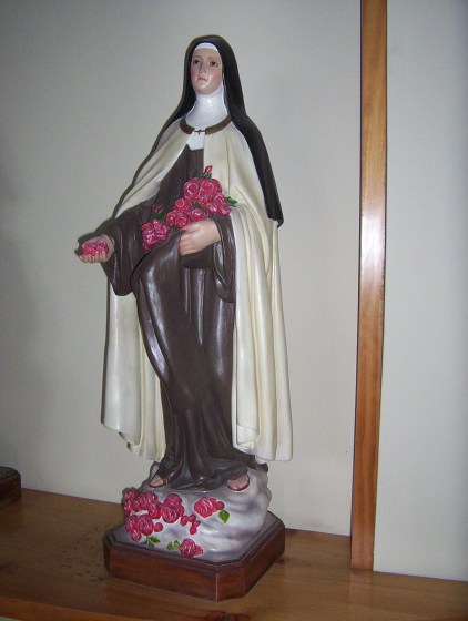 St. Therese w/manto roses 32 St._Therese_w_ma_4c2e71a03f615